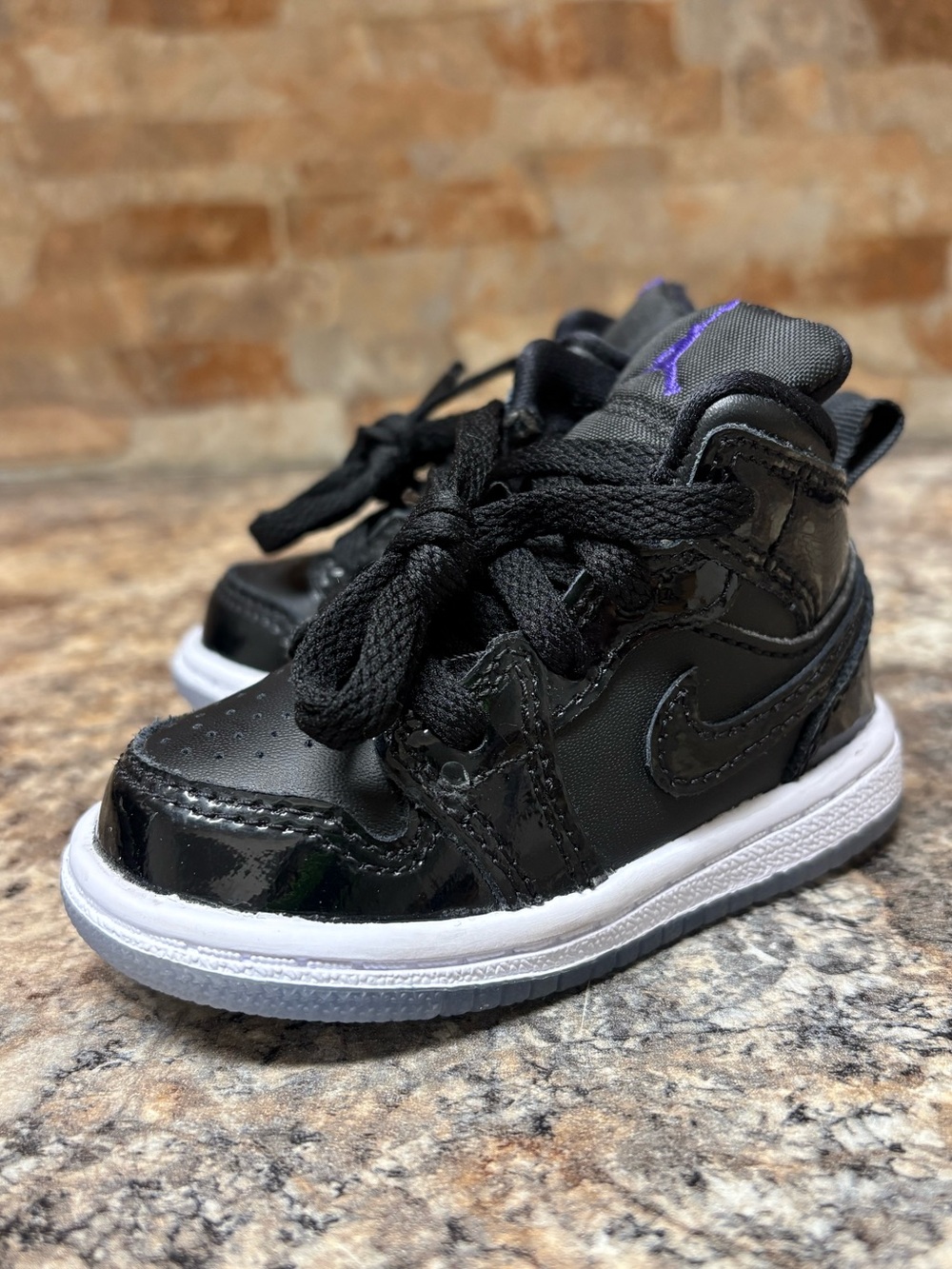 Air Jordan 1 Mid SE Black Court Purple Patent Leather Size 4C